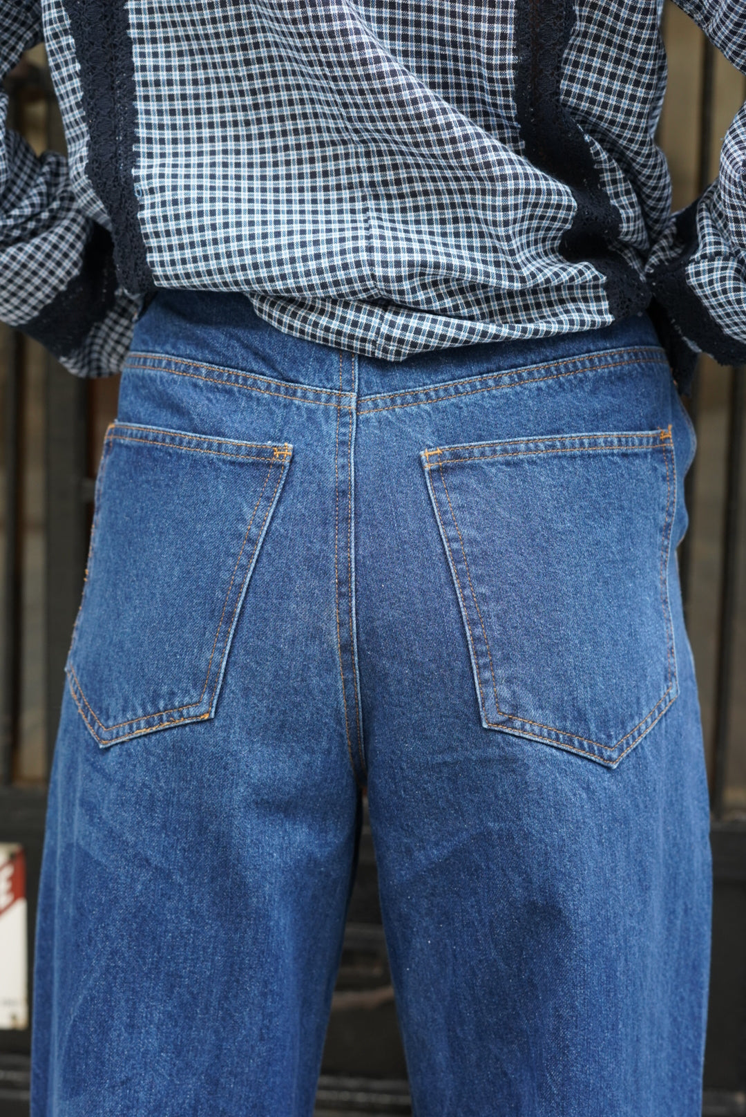 Jean Noah ballon bleu