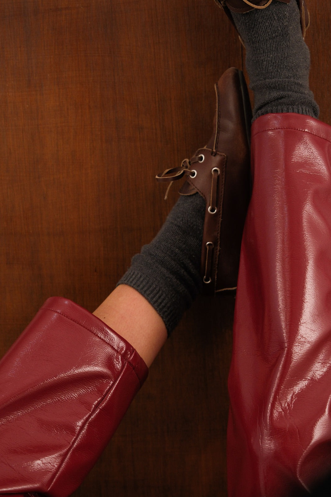 Pantalon BRUNE vinyle rouge