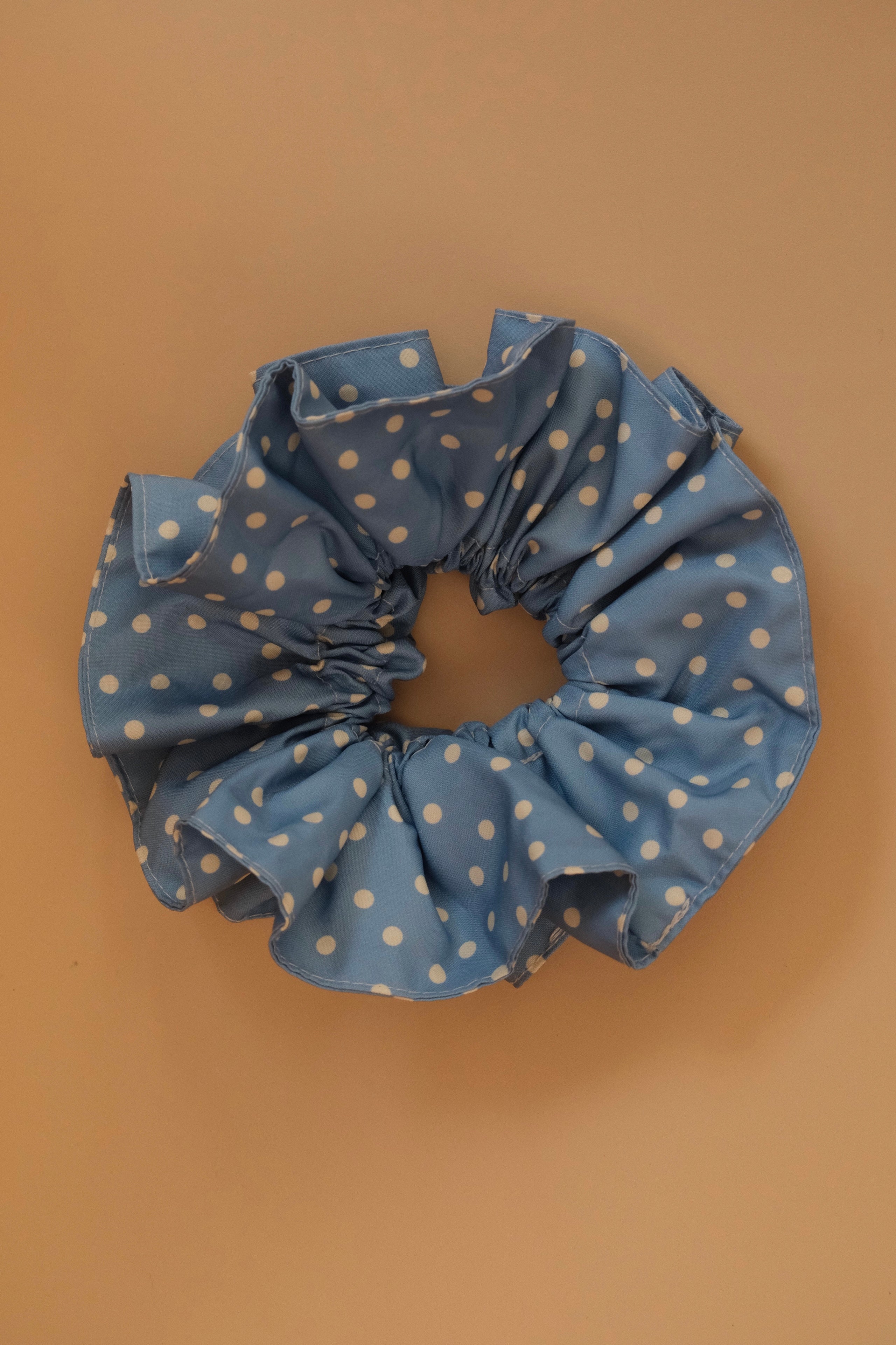 Maxi chouchou froufrou pois bleu