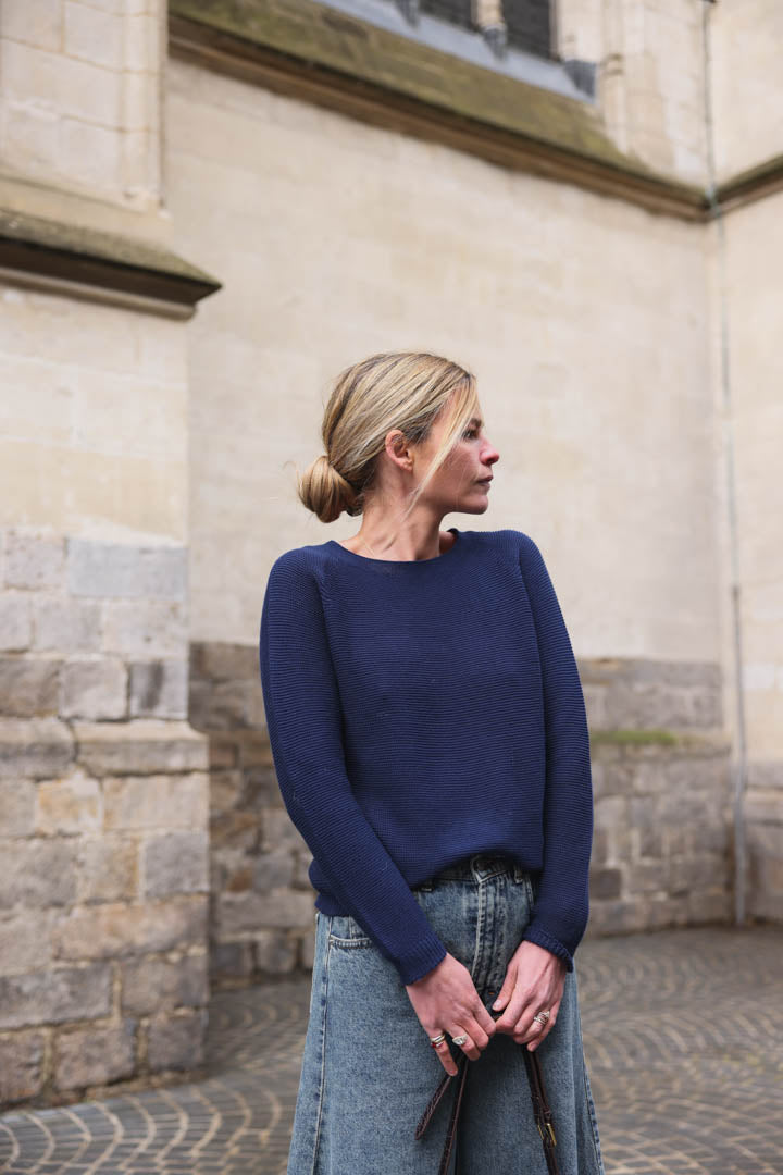 Lucien navy sweater