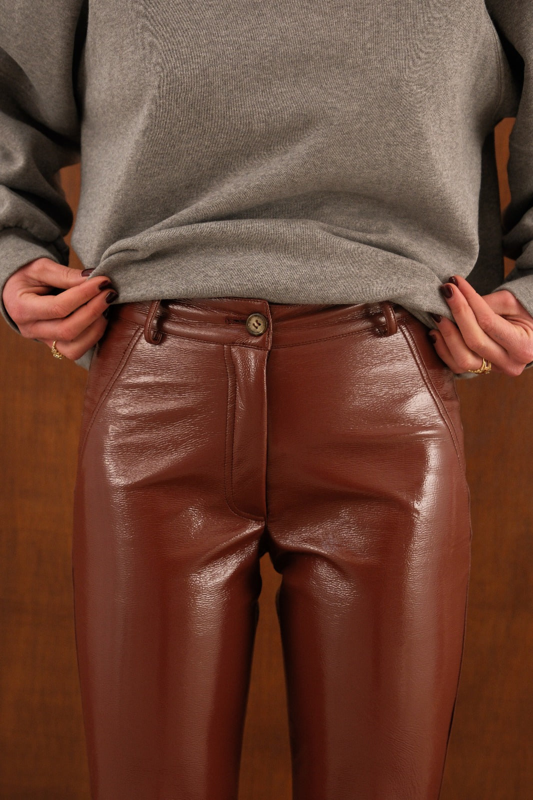 Pantalon BRUNE vinyle acajou