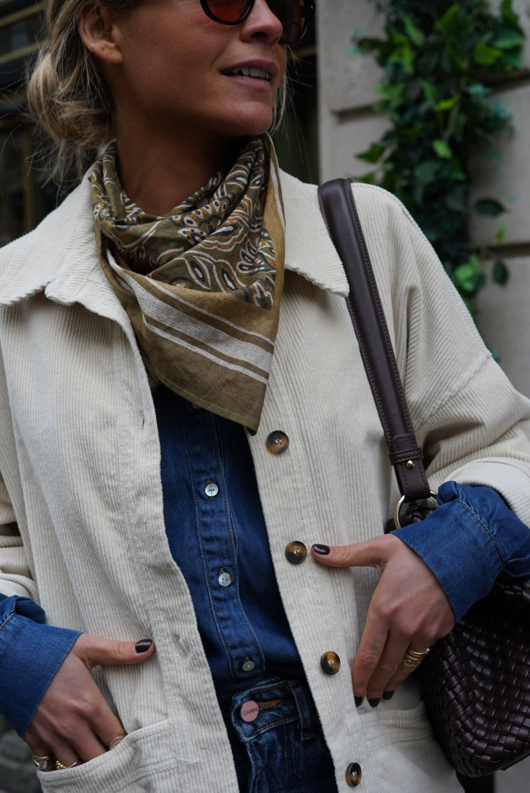 Foulard TOM motif kaki