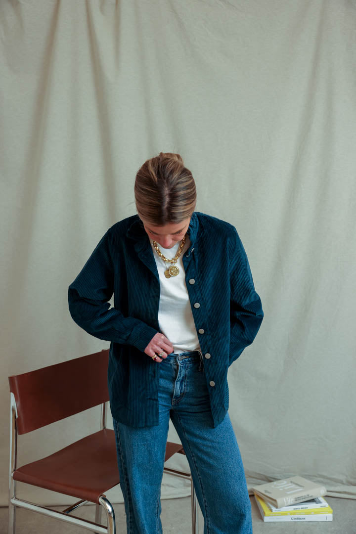 Surchemise Eglantine velours bleu pétrole