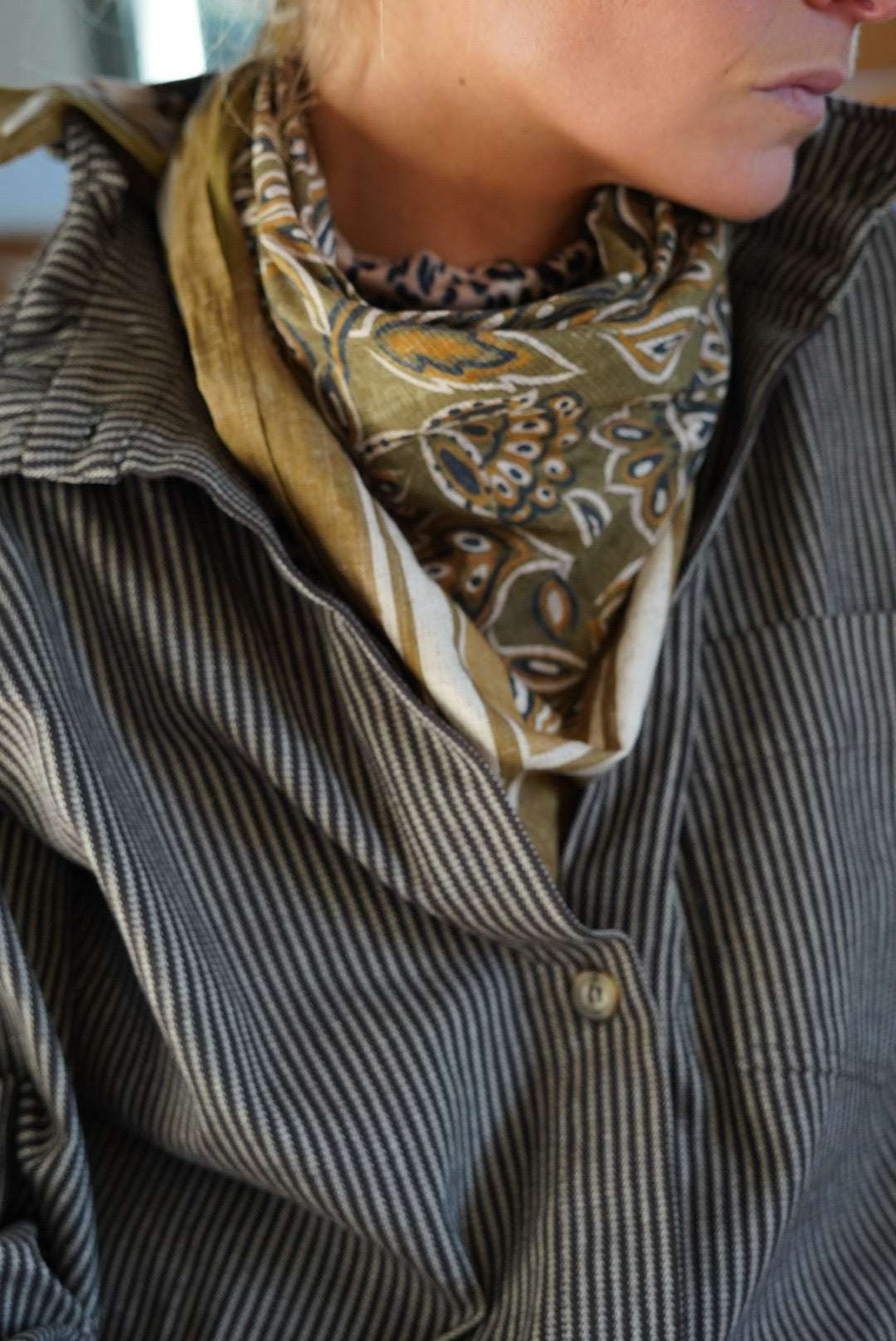 Foulard TOM motif kaki